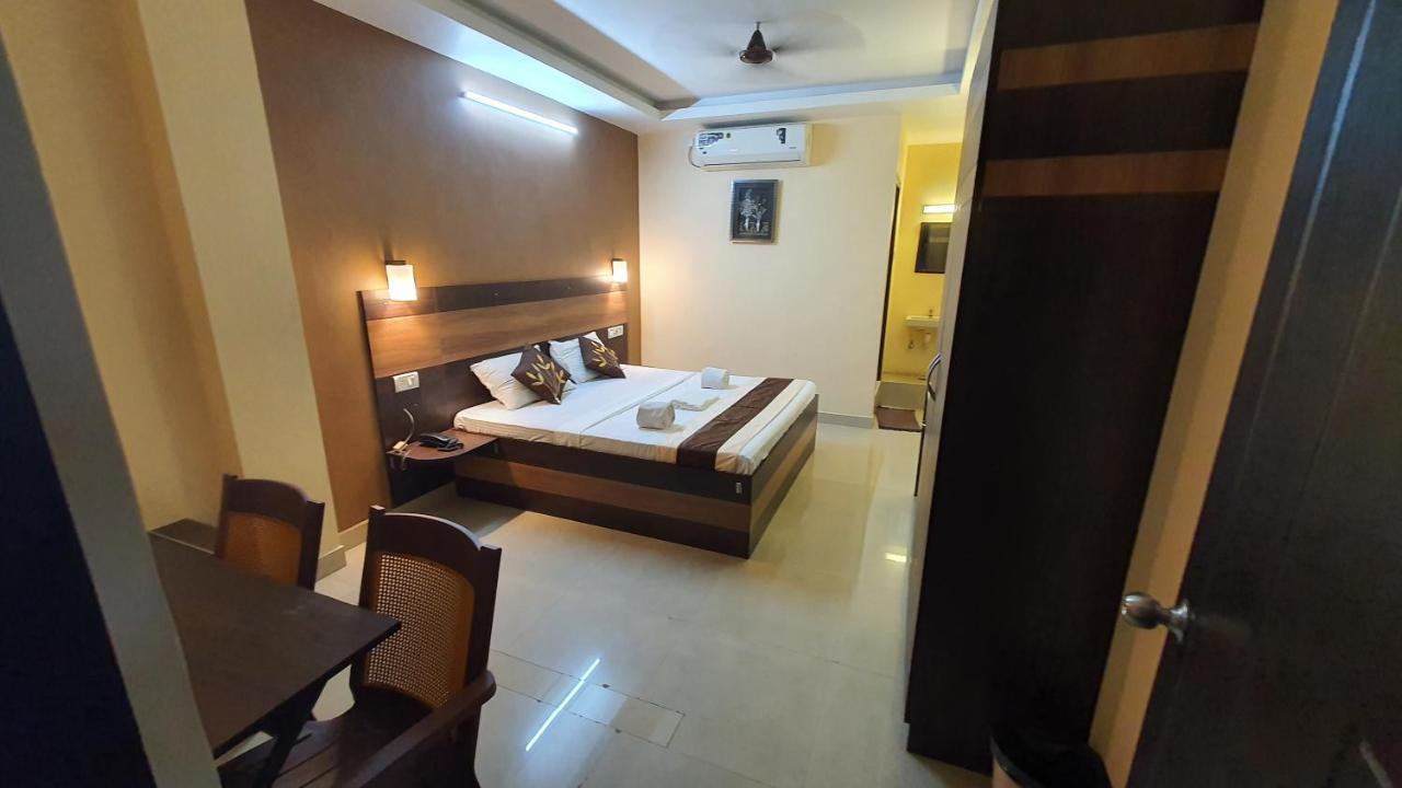 S4 Residency Hotel Chennai Ngoại thất bức ảnh