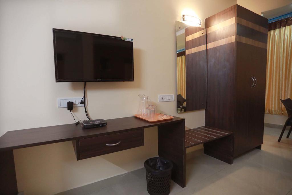 S4 Residency Hotel Chennai Ngoại thất bức ảnh